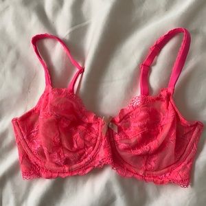 Victoria’s Secret Unlined Demi 32DD 32E bra pink